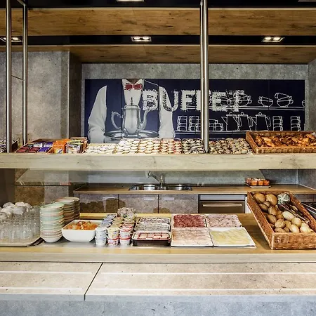 Ibis Budget Expo Hotel